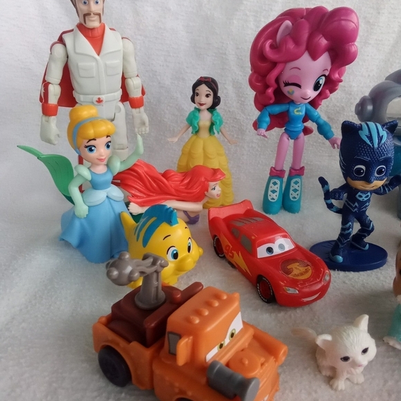 Lot of 25 Children's Toy Movie / Show Characters - Picture 2 of 5